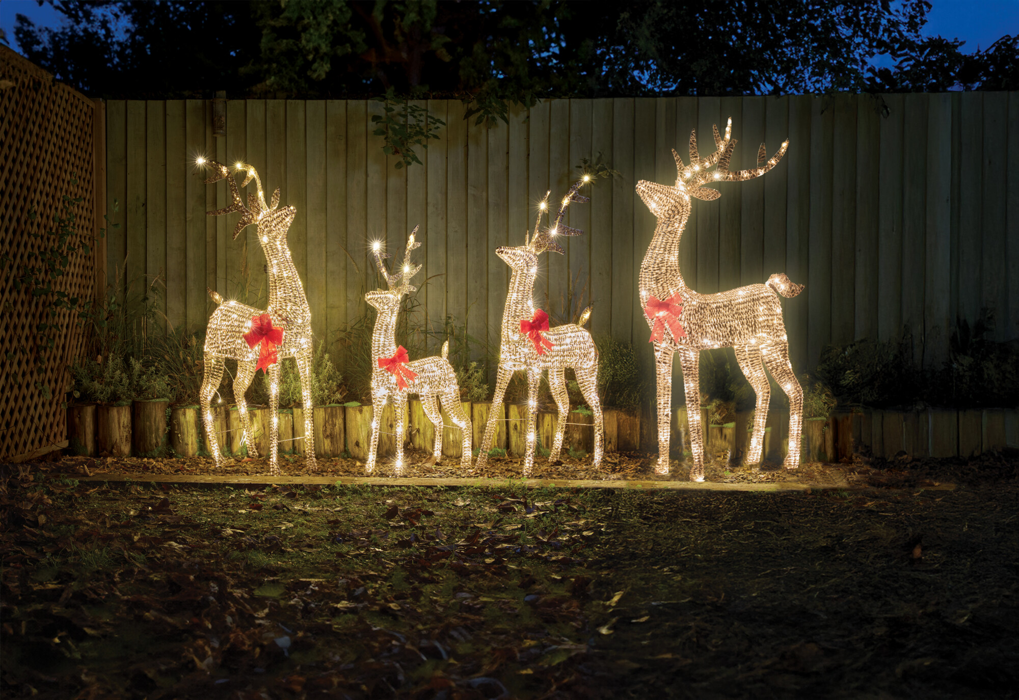 GlitterTwist Reindeer - Gold Group GlitterTwist Reindeer - Gold Group